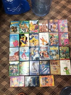 Various sets of CDs and DVDs 0