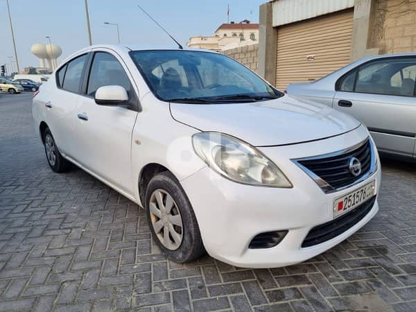 nissan versa new 2022