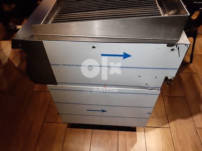 Grill used only for testing almost new 5